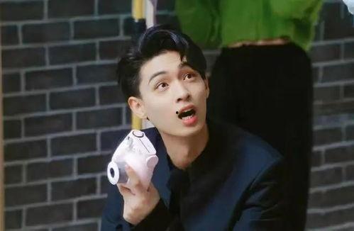 娱乐大瓜爆料秦霄贤视频,娱乐大瓜背后的真相揭秘 第1张 娱乐大瓜爆料秦霄贤视频,娱乐大瓜背后的真相揭秘 第1张